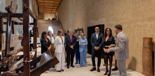 Euskal Museoa de Bilbao acoge la presentación internacional de la nueva serie de suspense de Catherine Zeta-Jones
