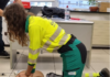 Emergentziak Osakidetza ofrece en el Arenal de Bilbao un taller para enseñar a la ciudadanía técnicas de reanimación cardiopulmonar