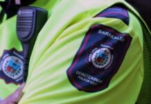 Bi pertsona atxilotu dituzte Barakaldoko etxebizitza batean bizilekua bortxatzeagatik, maizterrak kanpoan zirela aprobetxatuta