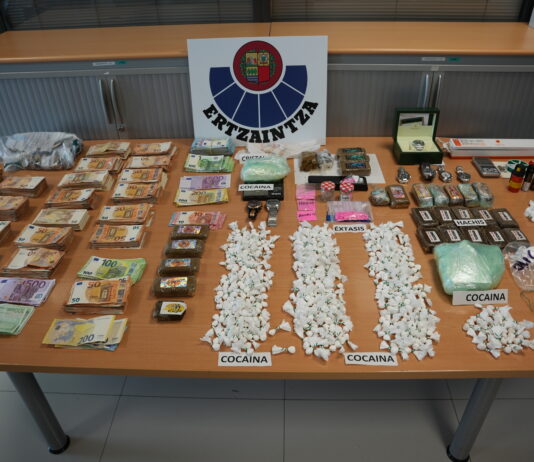 Desarticulada en Bizkaia una red de tráfico de drogas en una operación que se salda con siete detenidos y la incautación de 225.000 euros